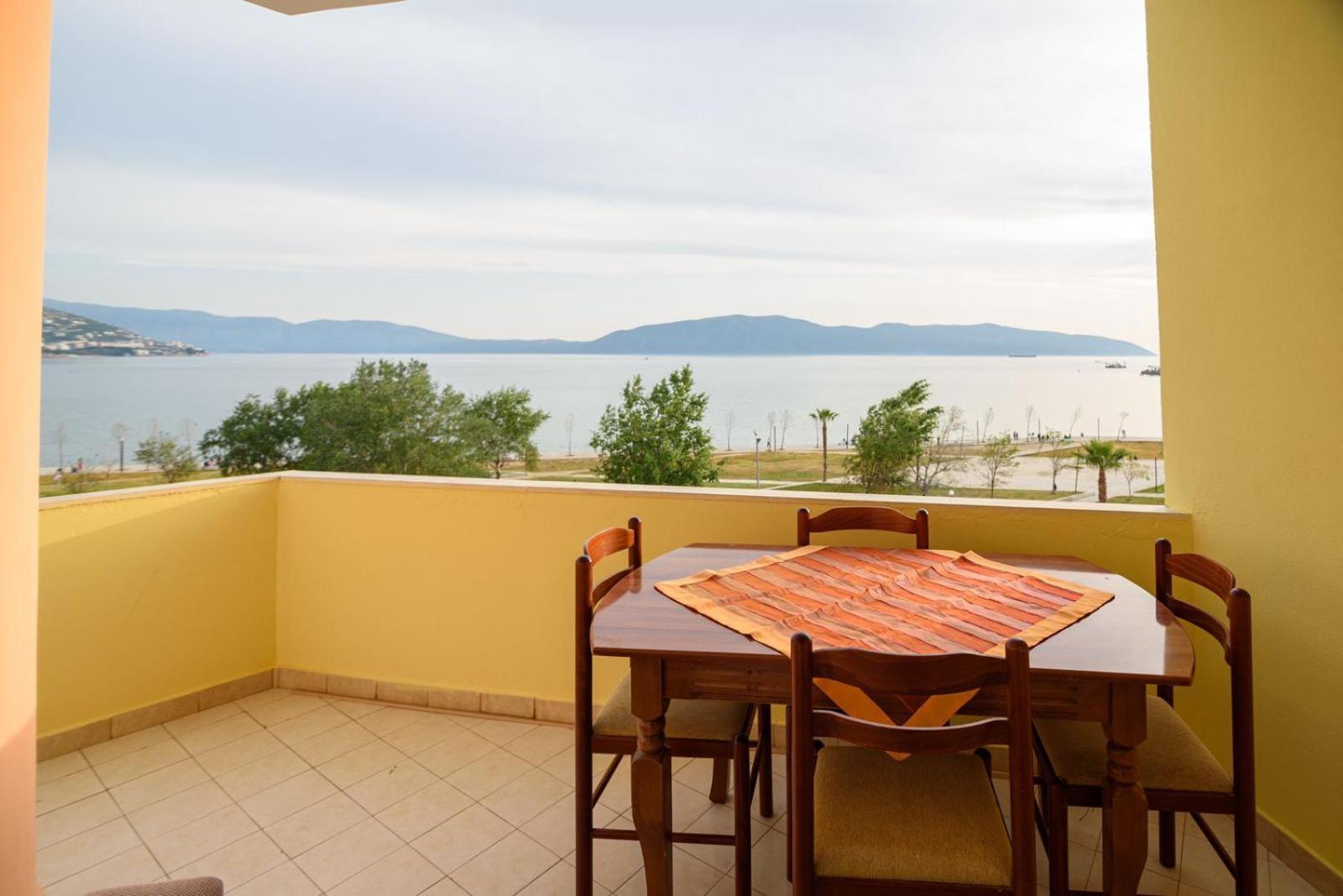 Enjoy Summer * Vlore